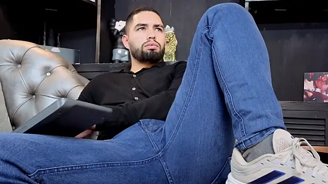 matteosantos: απευθείας συνομιλία ΧΧΧ