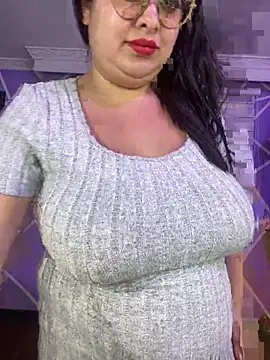 MiiaaJoness' Webcam Show