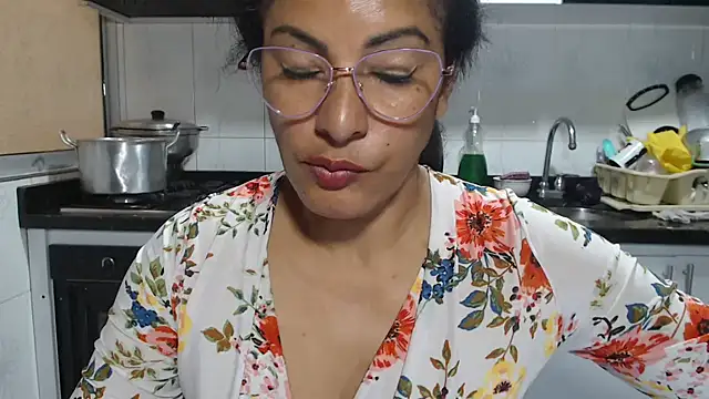 kateleyagrey: απευθείας συνομιλία ΧΧΧ