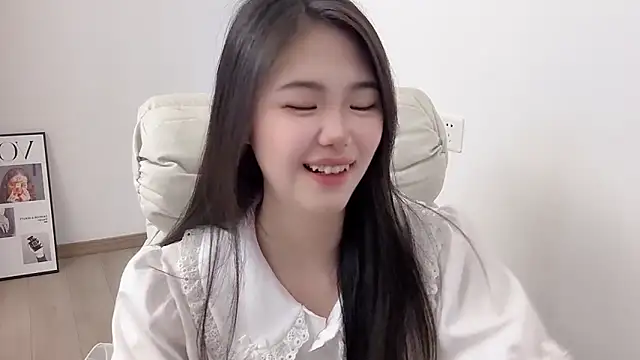 suki-1 Chat XXX in diretta