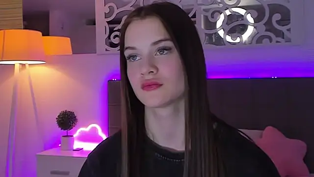 LuisaClovern Live XXX chat