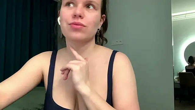 TonaHudman's Live XXX Chat