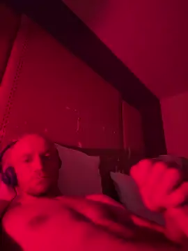 cloudyplay661's Webcam Show