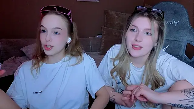 honey_kors' Live XXX Chat