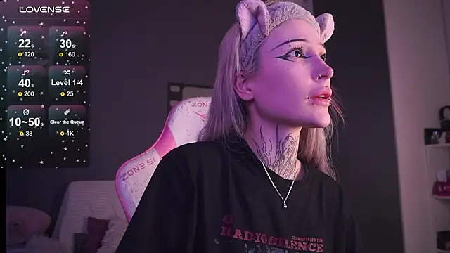 Chat +18 de fraulein_mooon ao vivo