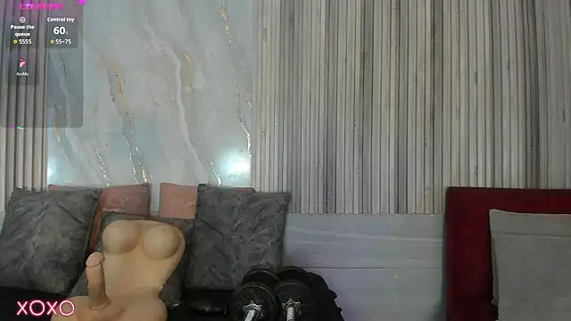 BriannaChelsea Adlı Modelin Canlı XXX Sohbeti