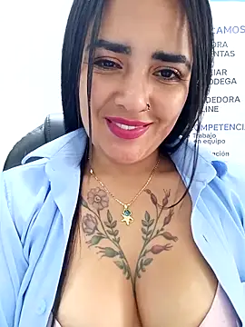 MAYE__13: онлайн-секс-чат