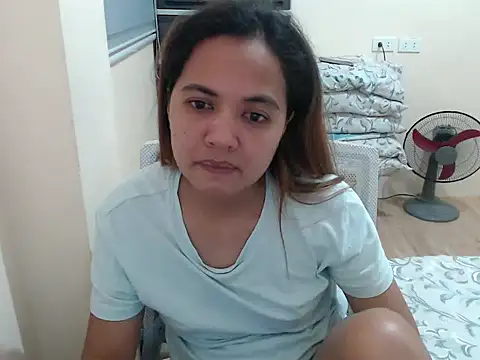 xTheLastVIRGINx élő XXX-chatje