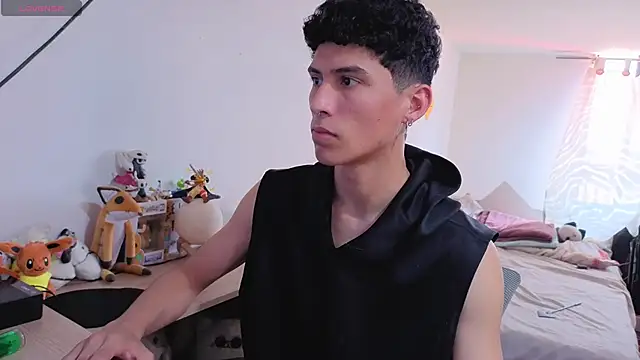 Chat XXX en directo de LuClawthorne_