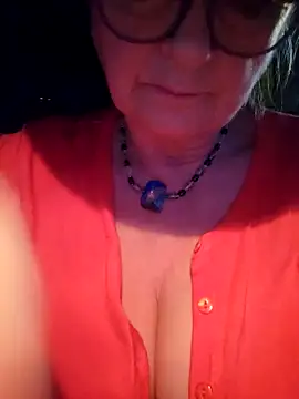 Hot-Muci's Live XXX Chat