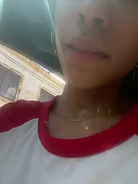 LauraAristizabal's Live XXX Chat