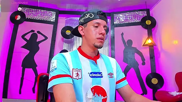 Show modela Sebastian_Smith__ na web-kameri