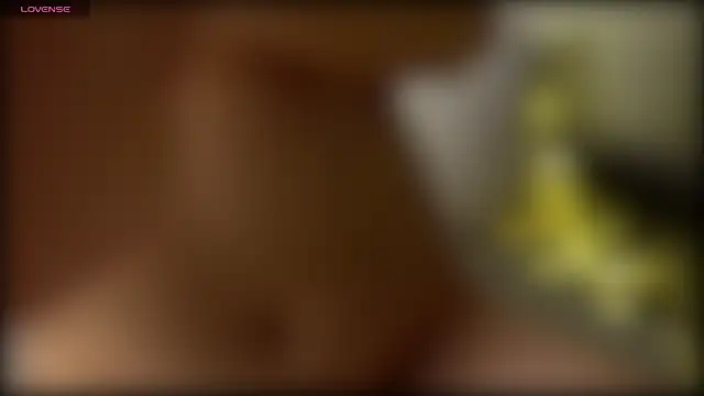 tinyholess 网络视讯表演