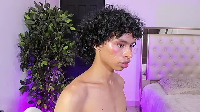 Im_FelixHunter Show in webcam