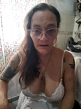 Nanybeach's Live XXX Chat