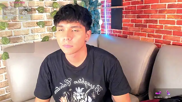 Thiago_Kozak Chat XXX live