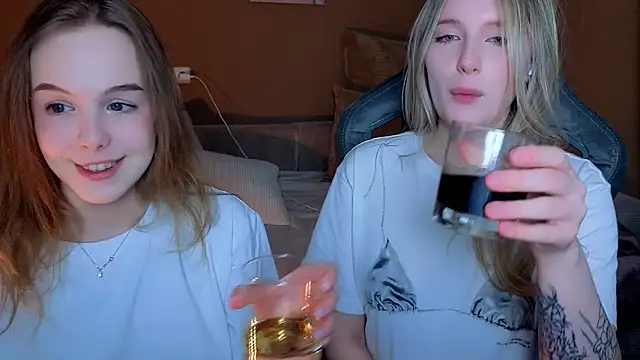 honey_kors' Live XXX Chat