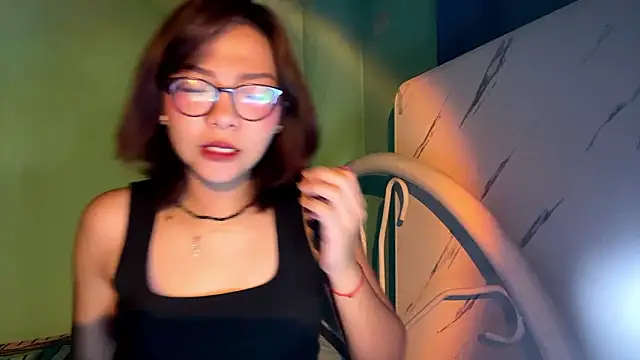 urhottie_lottie Pertunjukan Webcam