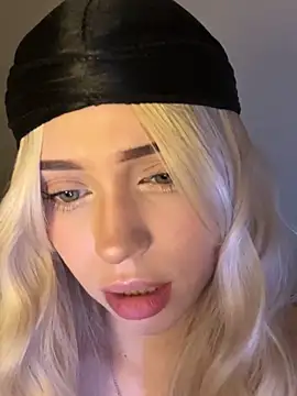 _luna_fox_'s Live XXX Chat