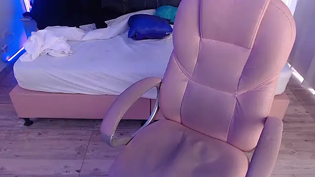 EILIIN07 – Live XXX-chat