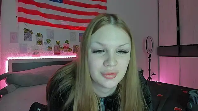 sashadeliii Show in webcam