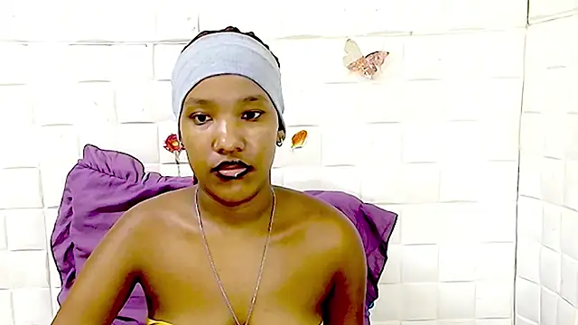 EroticSexyPrada's Live XXX Chat