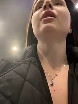 KrisMagnoly live XXX chat