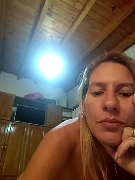 DestinedShelf's Webcam Show