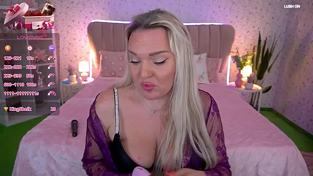 MissyMartinez élő XXX-chatje