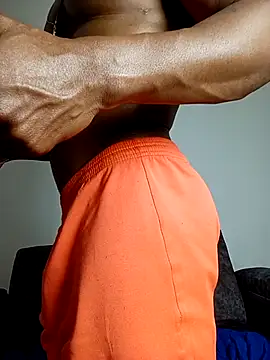 Pertunjukan Kamera Web Dante_Knox