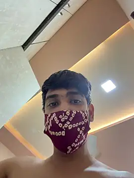 hornyguy271192 webkamerás műsora