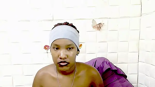 EroticSexyPrada's Live XXX Chat