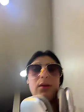 fiorella_paris Adlı Modelin Web Kamerası Şovu