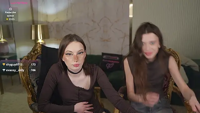 Show modela Regina_Sweet054 na web-kameri