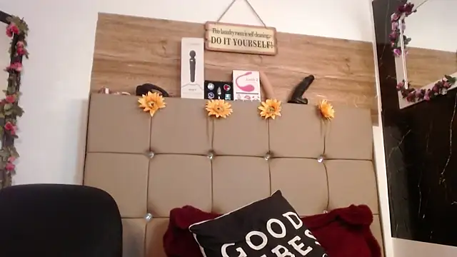 MIA__SPENCERのライブXXXチャット