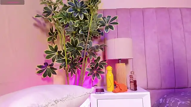 Ashley_Beaomunt Chat XXX live