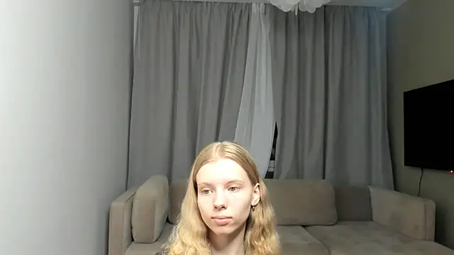 DebiHost Show in webcam