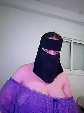 عرض كام om_tiz