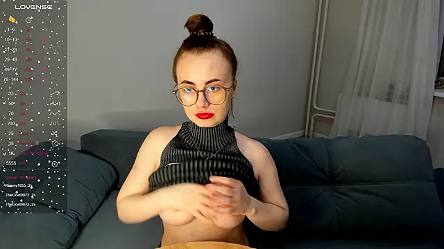 MewStella Chat XXX in diretta