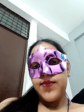 Shivani_hotty live XXX chat