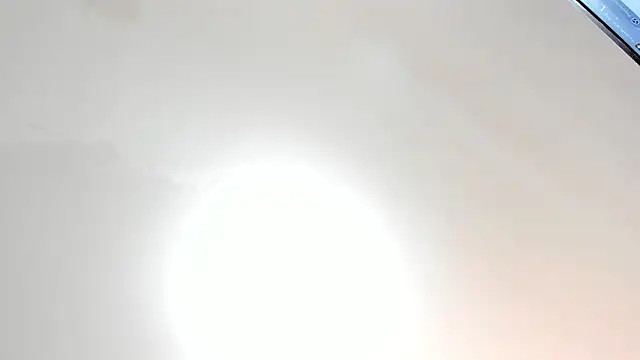 Alaia2's Live XXX Chat