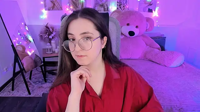 VirtuallVoyant Adlı Modelin Canlı XXX Sohbeti