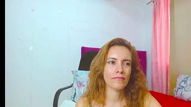 chantalsemenova1's Live XXX Chat