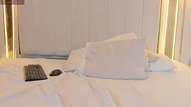 Chat XXX en directo de naughtyrose_vc