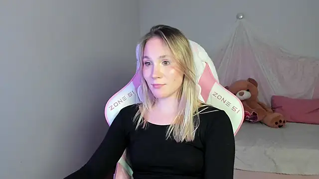 ElaraVoltage Live XXX Chat