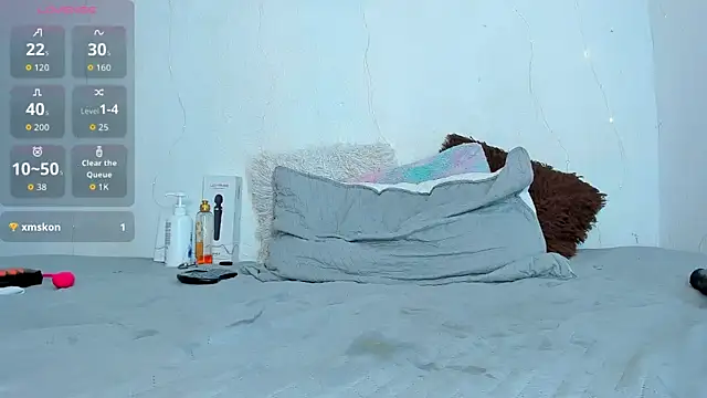 hot_boy_04: διαδικτυακό σόου στην κάμερα