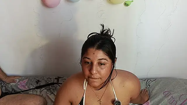 LittlLovely Adlı Modelin Canlı XXX Sohbeti