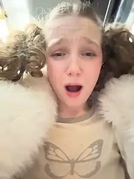 outside_rosy's Live XXX Chat