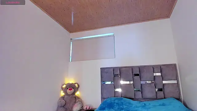 iriss_25n Live XXX chat