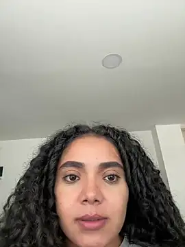 Curlyierr's Webcam Show